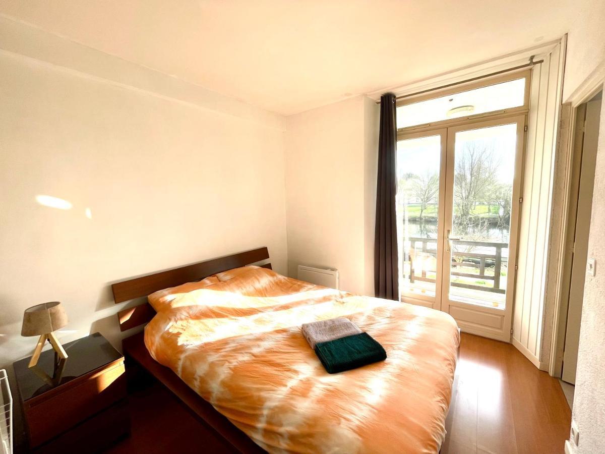Ferienwohnung T3-Balcon Plein Sud-Acces Direct Au Bord Du Loing Moret-sur-Loing Exterior foto